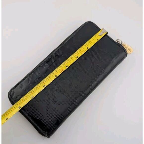 Michael Kors Black Zipper Wallet Shiny Patent MK Zip Around - Picture 9 of 9